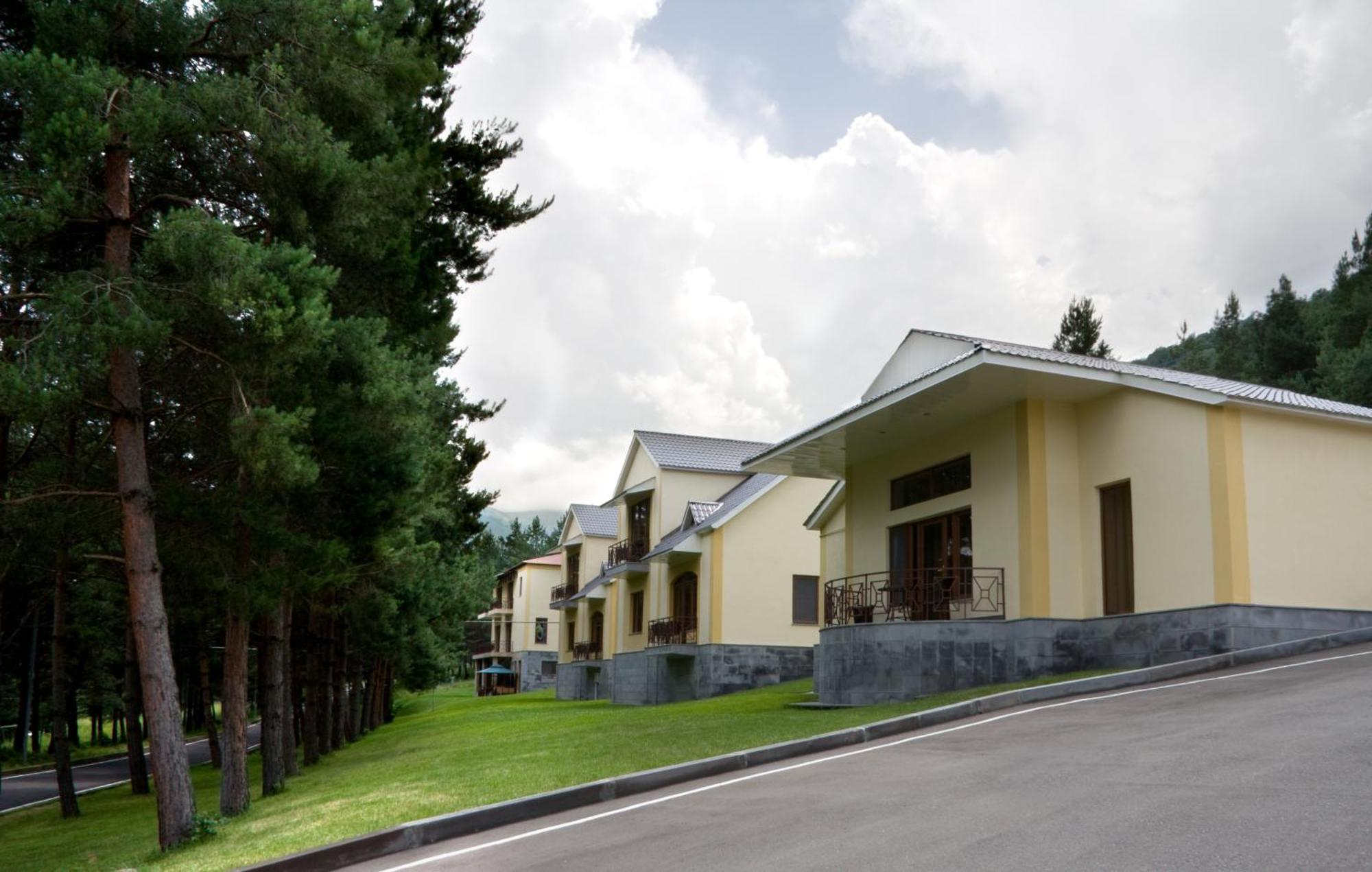 Hotel Dilijan Resort ภายนอก รูปภาพ