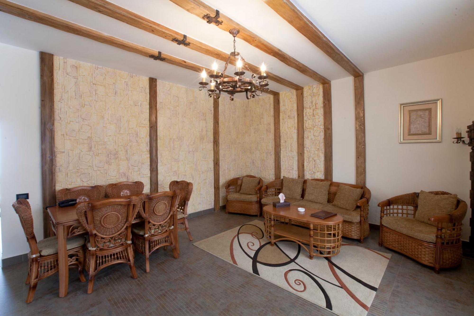 Hotel Dilijan Resort ภายนอก รูปภาพ