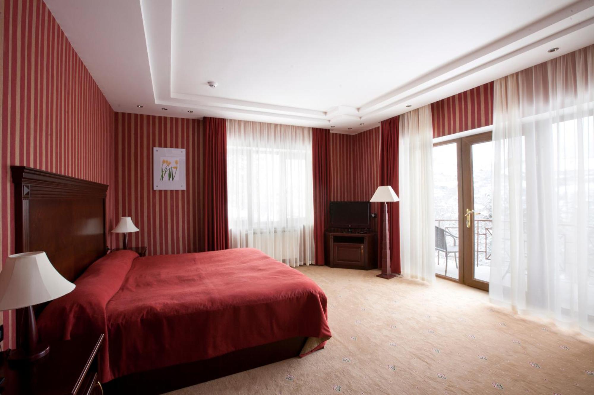 Hotel Dilijan Resort ภายนอก รูปภาพ