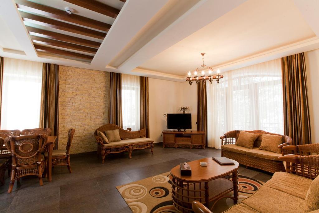 Hotel Dilijan Resort ภายนอก รูปภาพ
