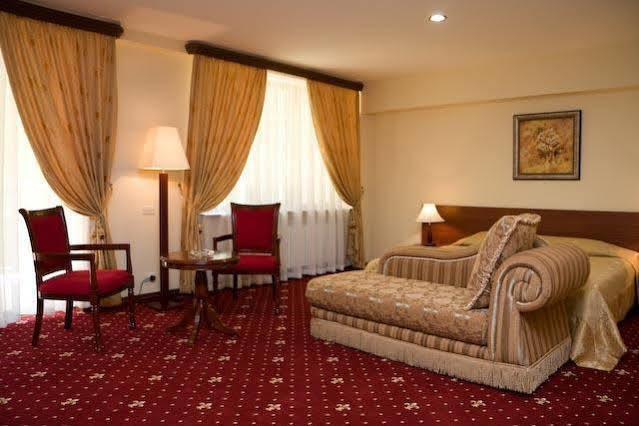 Hotel Dilijan Resort ภายนอก รูปภาพ